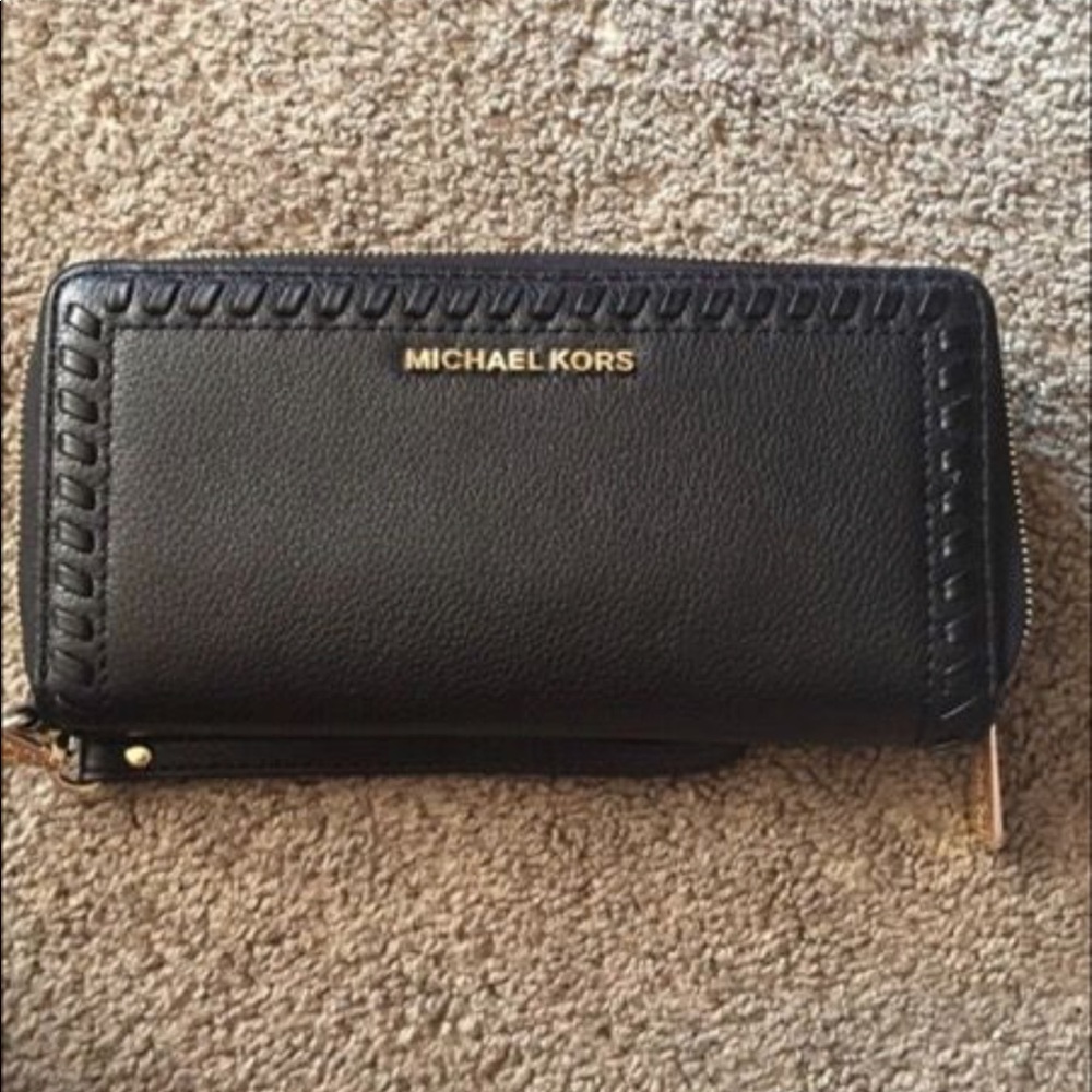 Michael kors wallet